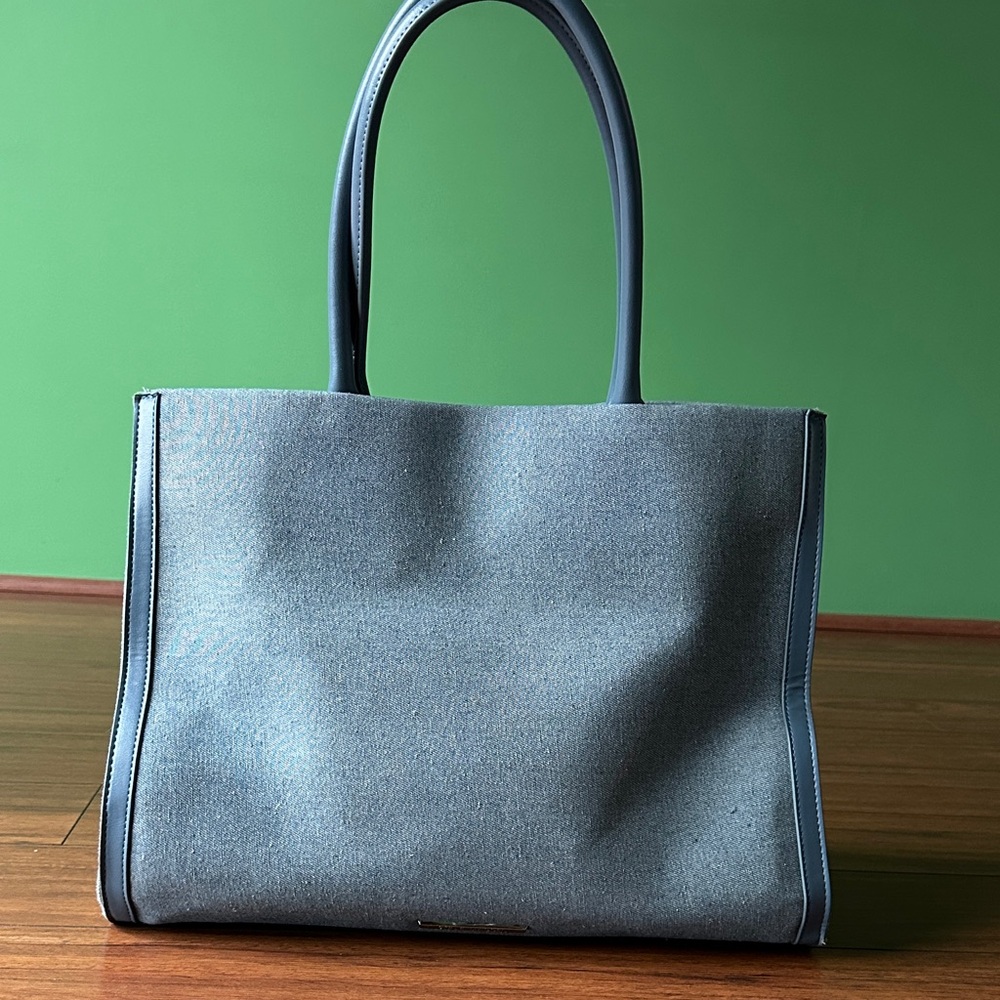 🟣🟣EUC Steve Madden Denim Blue “Mykonos”Tote Handbag🟣🟣 - Picture 2 of 13